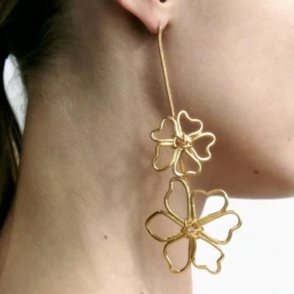 ✨Zara Floral Drop Earrings ✨🔥✨ - Picture 3 of 3